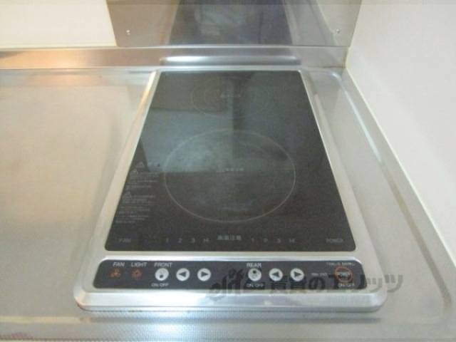 キッチン　電気コンロ