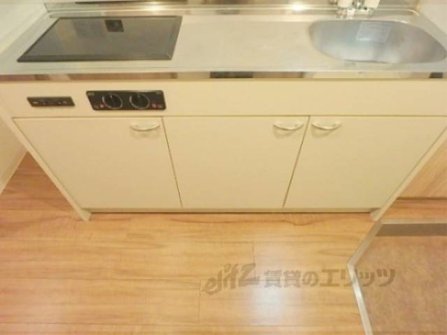 キッチン　下部収納