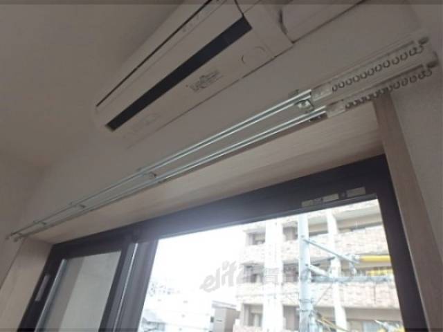 カーテンレール