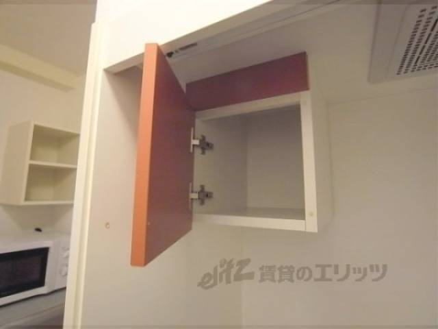 キッチン　上部収納