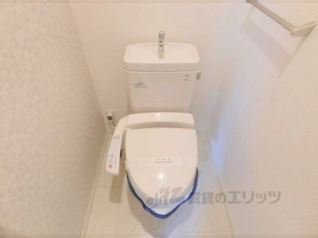 トイレ　洗浄機能付き