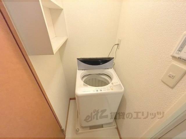 洗濯機置場　洗濯機