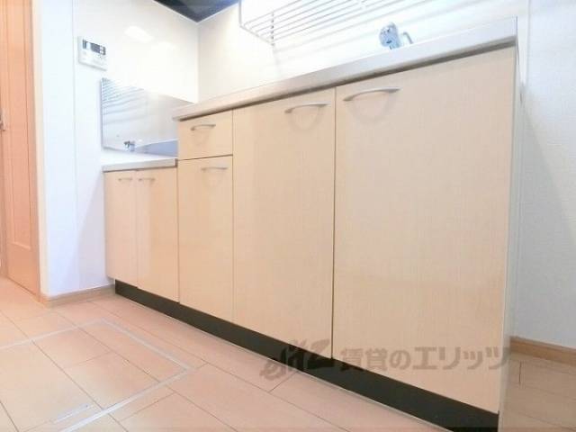 キッチン　下部収納