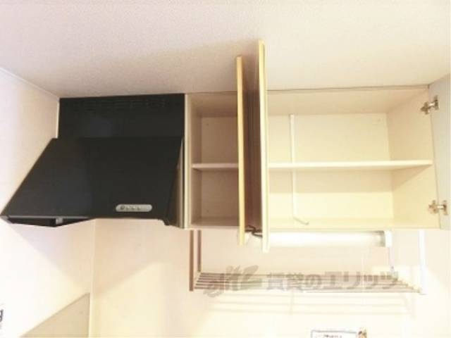 キッチン　上部収納