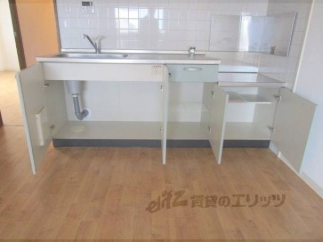 キッチン　下部収納