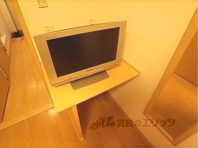 備え付けテレビ