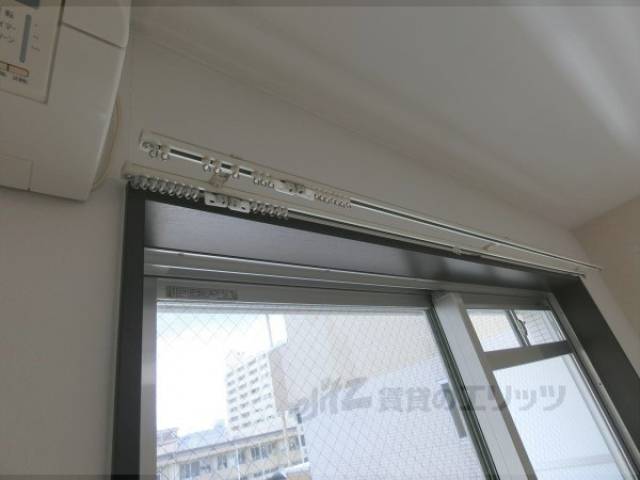 カーテンレール