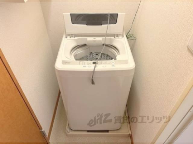 洗濯機置場　洗濯機