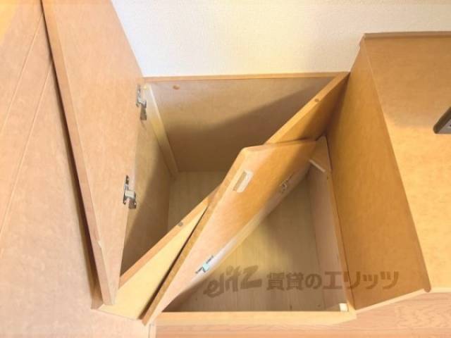 階段下収納