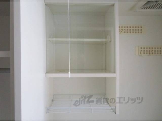 キッチン　上部収納