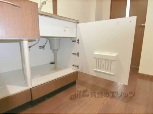 キッチン　下段収納