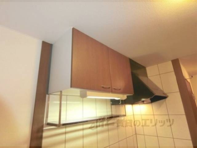 キッチン　上段収納