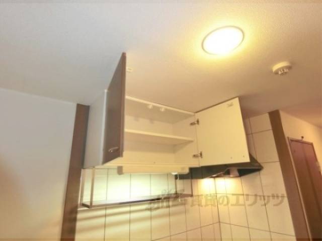 キッチン　上段収納