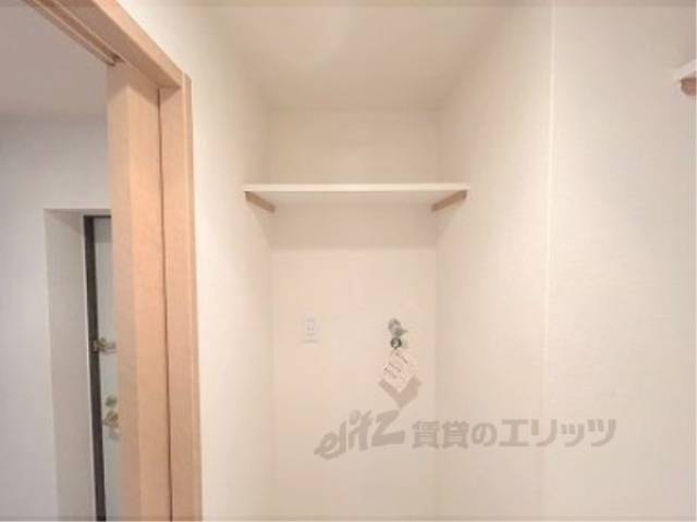 洗濯機置場　上部棚