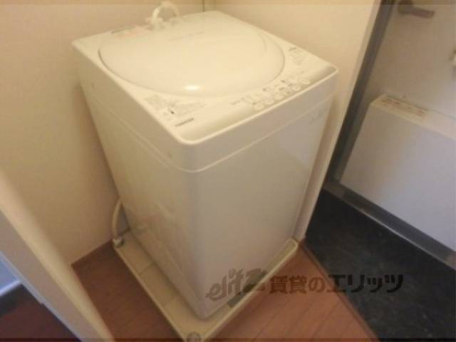 洗濯機置場　洗濯機
