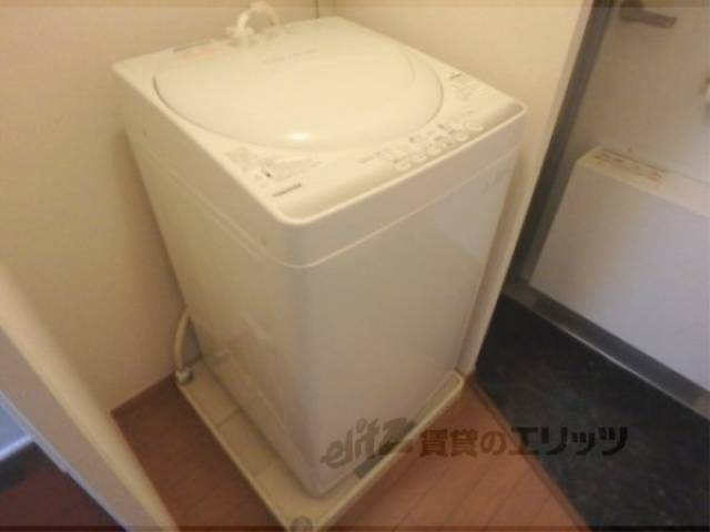 洗濯機置場　洗濯機