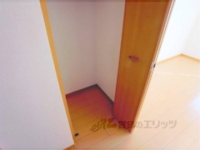 収納　キッチン横