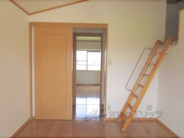 洋室　6.3帖