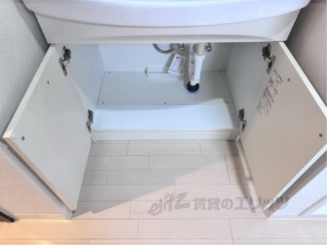 収納　洗面台下