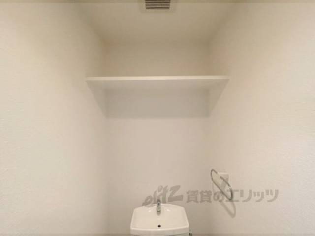 収納　トイレ上