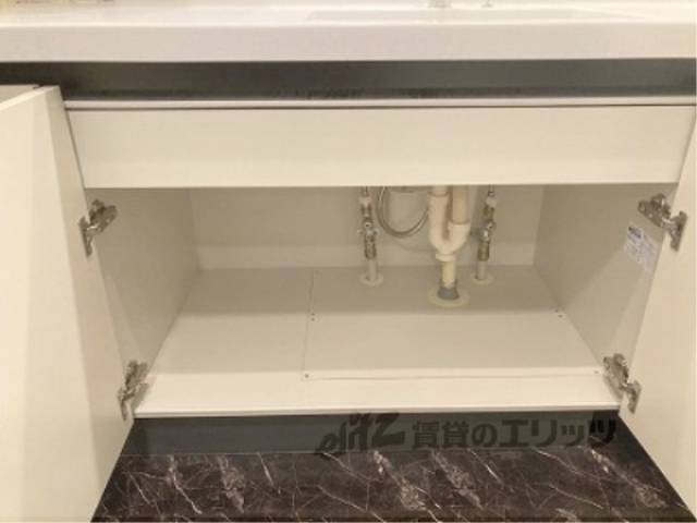洗面所　下部収納