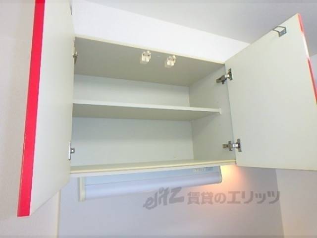 キッチン　上部収納