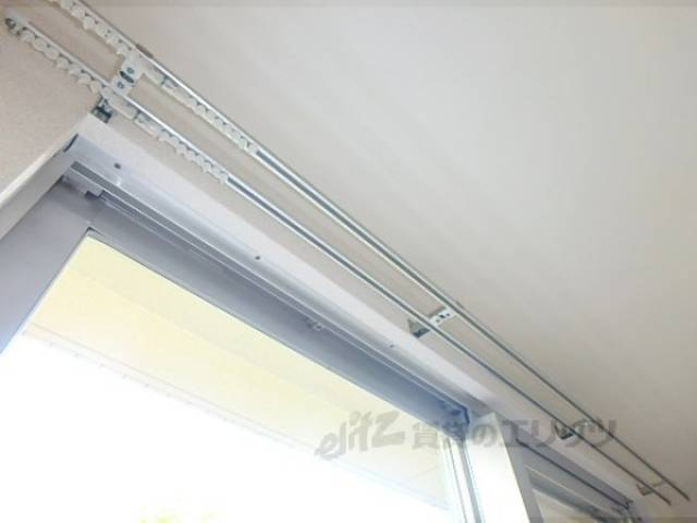 カーテンレール