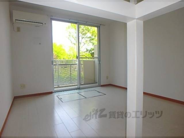 洋室　広々9帖のお部屋です