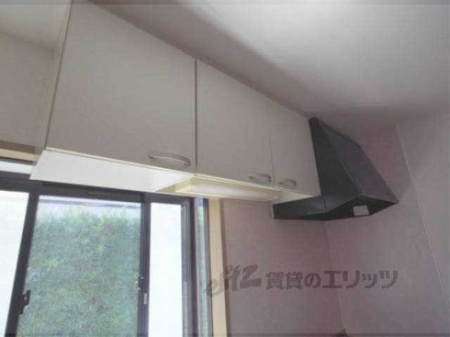 キッチン　キッチン上部収納
