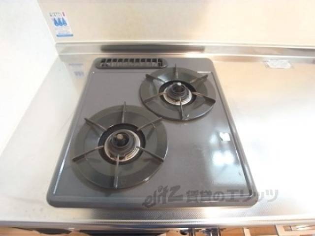 キッチン　コンロ　２口付きです