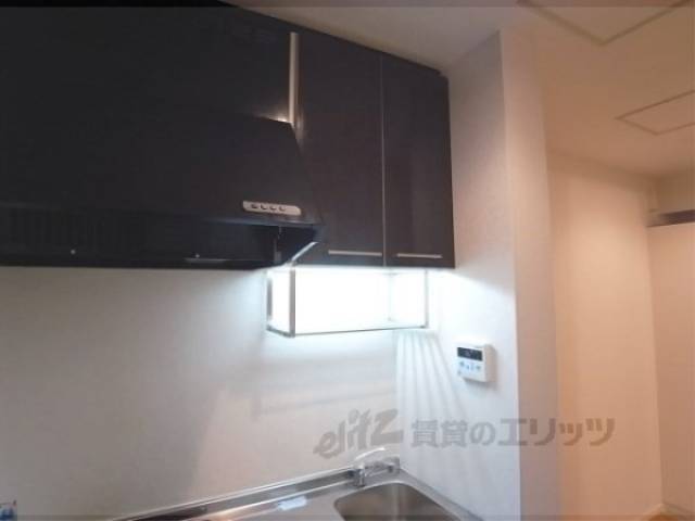 キッチン　上部収納