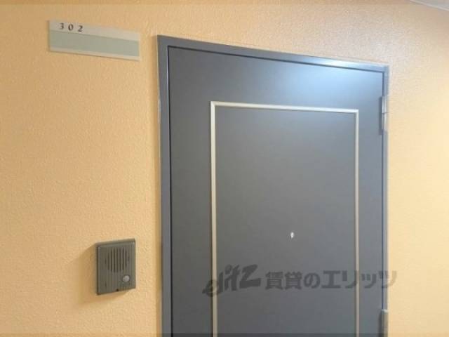 玄関　インターホン