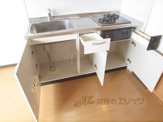 キッチン　下収納