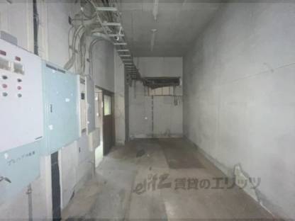店舗裏倉庫