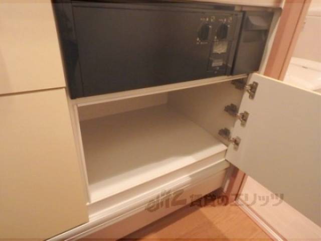 キッチン　キッチン下部収納