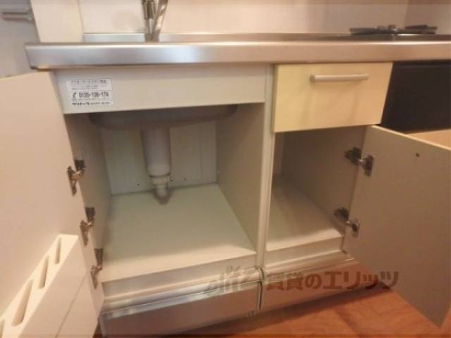 キッチン　キッチン下部収納