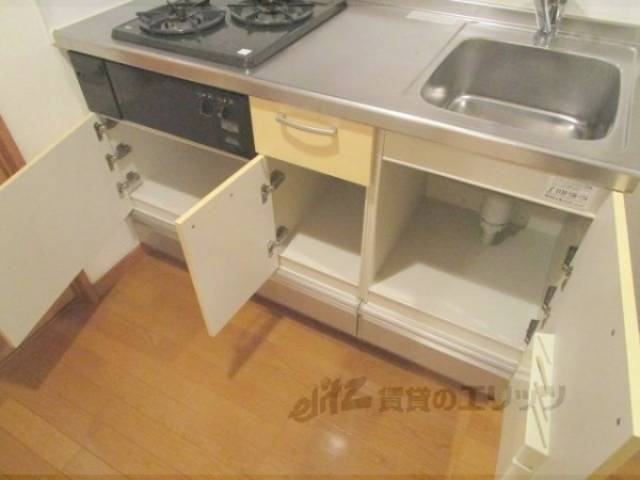 キッチン　キッチン下部収納