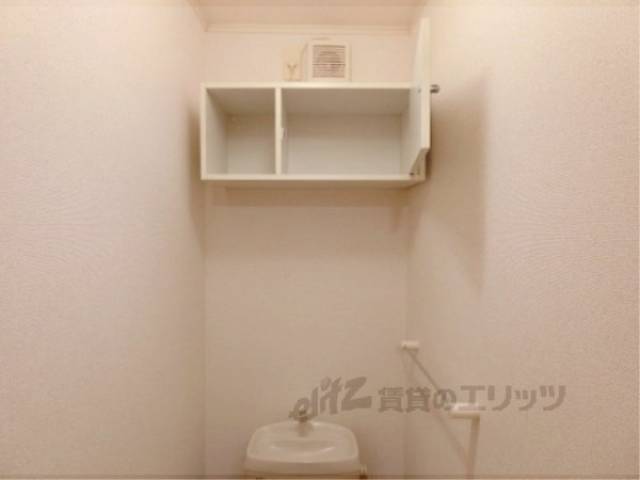 トイレ　上部棚