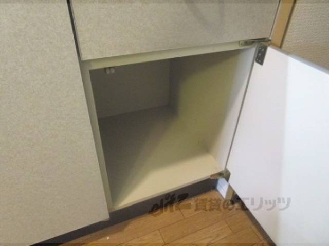 キッチン　下部収納