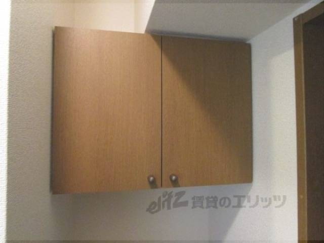 下駄箱　上部収納