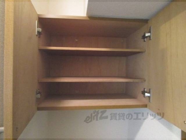 下駄箱　上部収納