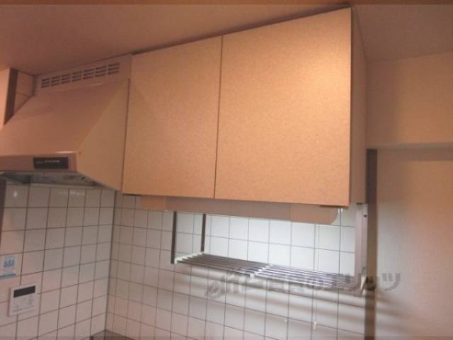 キッチン　上部収納