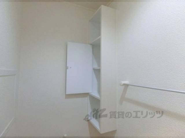 トイレ　上部収納