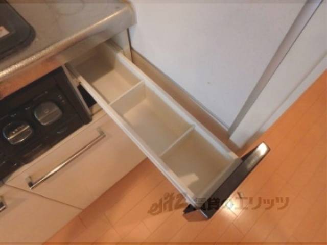 キッチン　キッチン下部収納