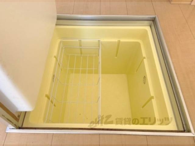 キッチン　床下収納
