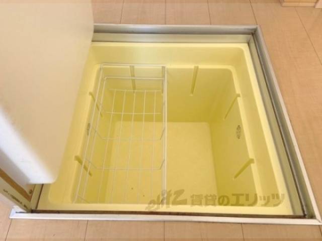 キッチン　床下収納