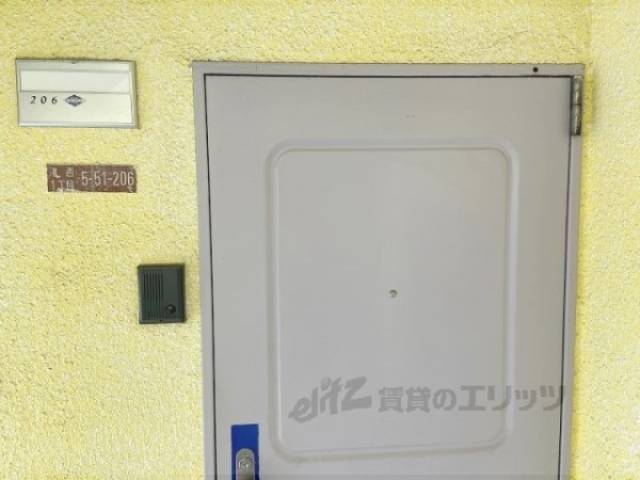 玄関　インターホン