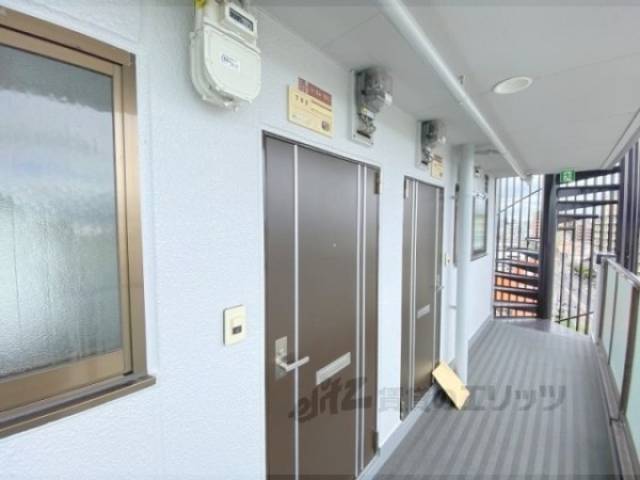 玄関　インターホン