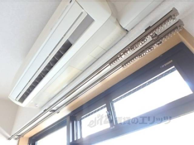 カーテンレール