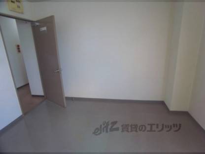 テナント内